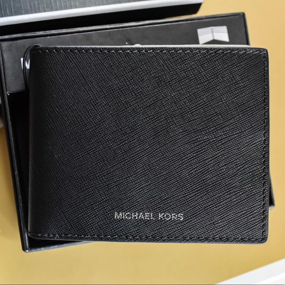 Michael Kors Bifold Wallet